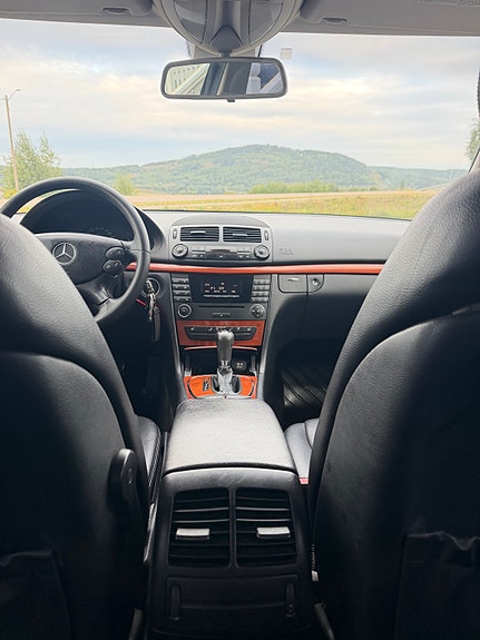 Mercedes-Benz E200 d 22 of 30