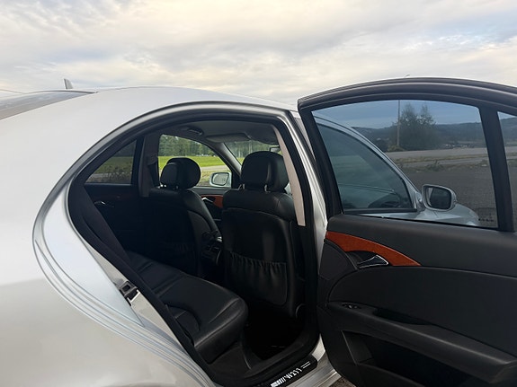 Mercedes-Benz E200 d 21 of 30