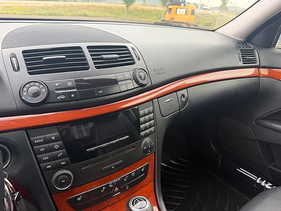 Mercedes-Benz E200 d 26 of 30