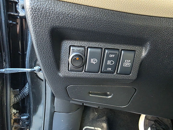 Nissan X-Trail 27 of 30