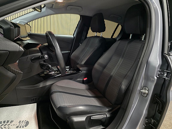 Peugeot 208 18 of 30
