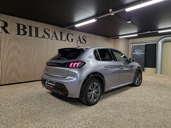 Peugeot 208 9 of 30