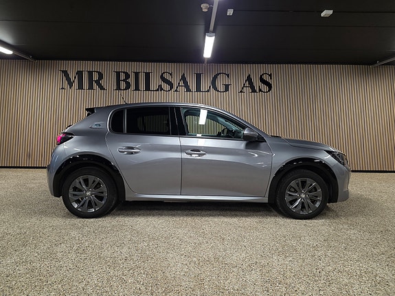 Peugeot 208 11 of 30