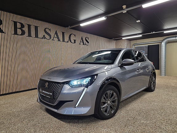 Peugeot 208 3 of 30