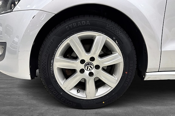 Volkswagen Polo 18 of 25