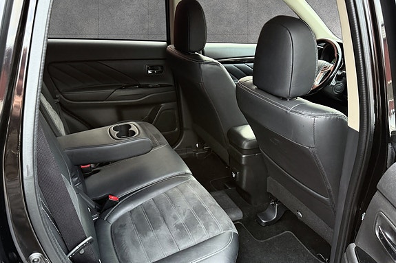 Mitsubishi Outlander 12 of 27