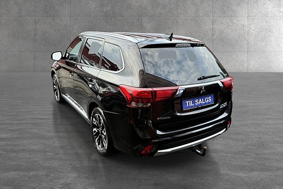 Mitsubishi Outlander 2 of 27