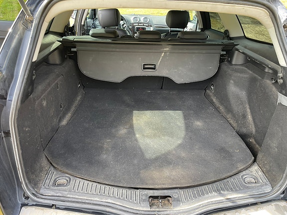 Ford Mondeo 22 of 24