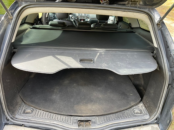 Ford Mondeo 23 of 24