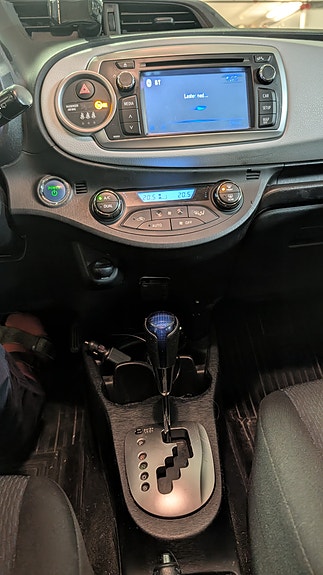 Toyota Yaris 5 of 13