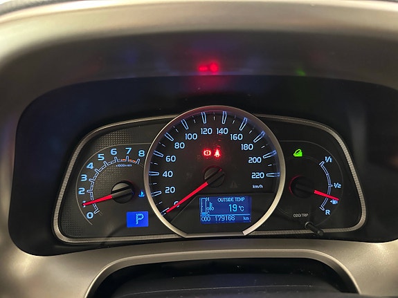 Toyota RAV4 18 of 29