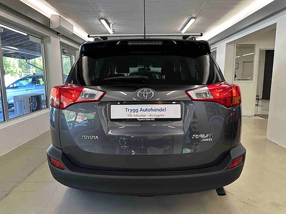 Toyota RAV4 9 of 29