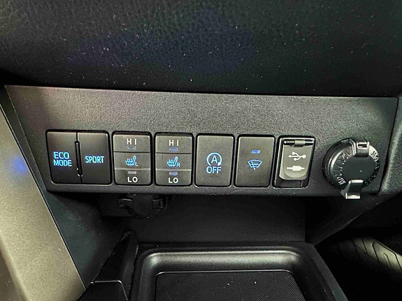 Toyota RAV4 22 of 29
