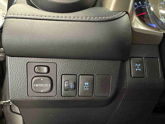 Toyota RAV4 20 of 29