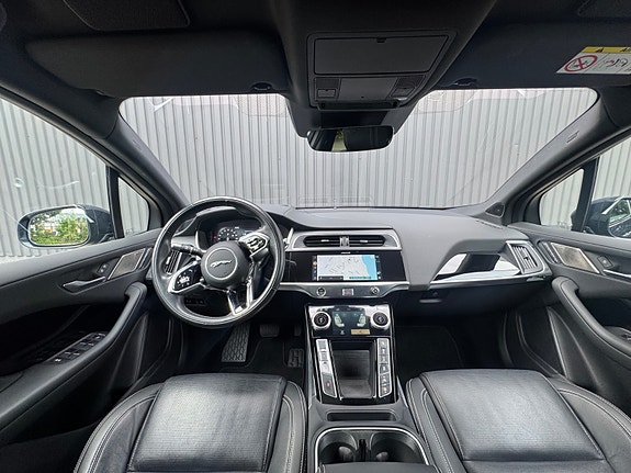 Jaguar I-PACE 10 of 30