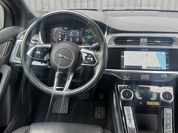 Jaguar I-PACE 9 of 30