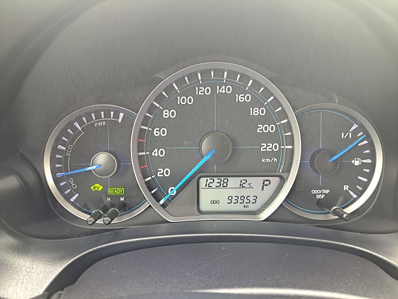 Toyota Yaris 10 of 30