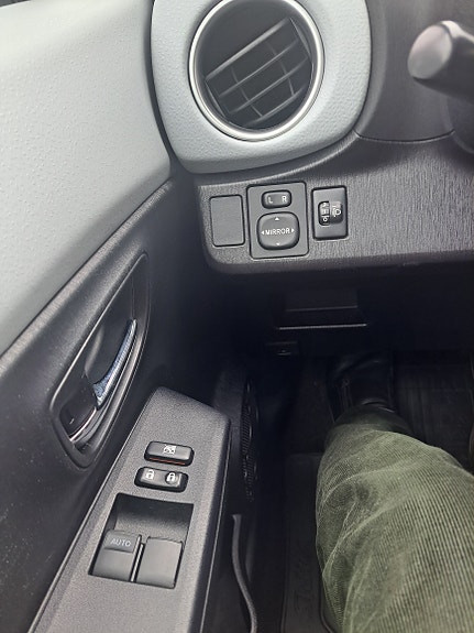 Toyota Yaris 19 of 30