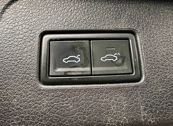 Volkswagen Passat 24 of 27