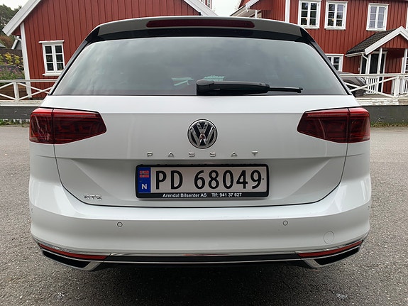 Volkswagen Passat 6 of 27