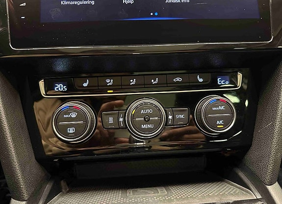 Volkswagen Passat 14 of 27