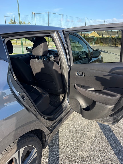 Nissan Leaf 16 of 16