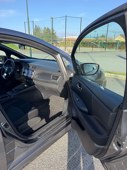 Nissan Leaf 10 of 16