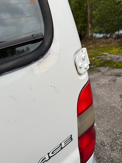 Toyota HiAce 18 of 18
