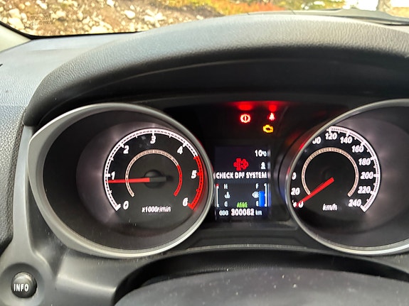 Mitsubishi ASX 5 of 5