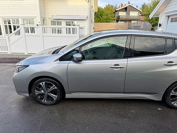Nissan Leaf 9 of 19