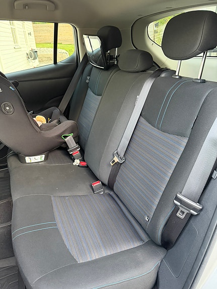 Nissan Leaf 19 of 19