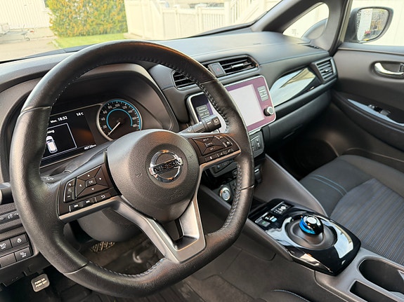 Nissan Leaf 13 of 19