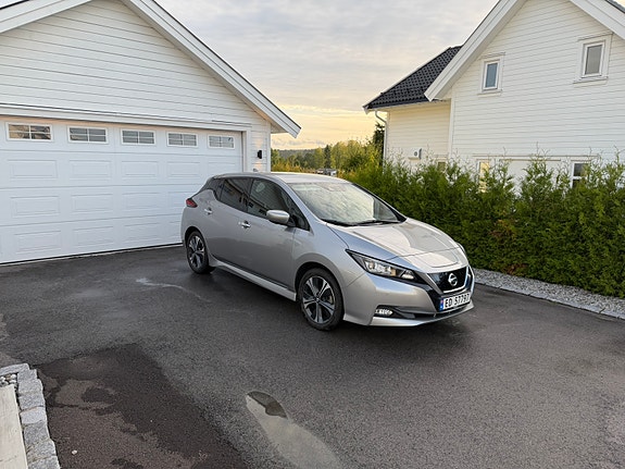 Nissan Leaf 3 of 19