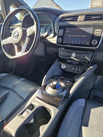 Nissan Leaf 8 of 13