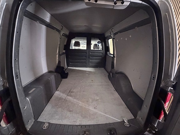 Volkswagen Caddy Maxi 11 of 19