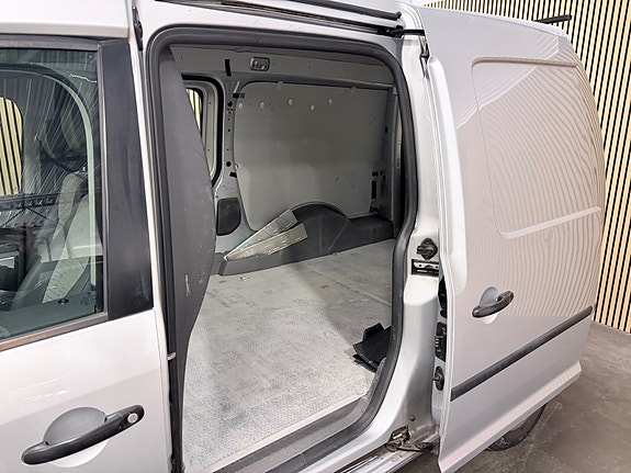 Volkswagen Caddy Maxi 13 of 19