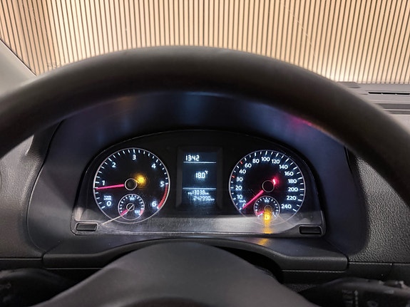 Volkswagen Caddy Maxi 14 of 19