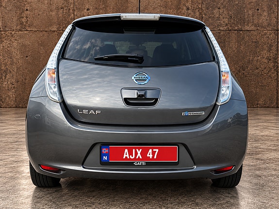 Nissan Leaf 4 of 11