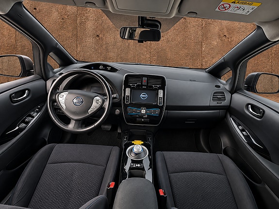 Nissan Leaf 7 of 11