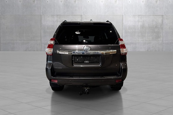 Toyota Land Cruiser 4 of 20