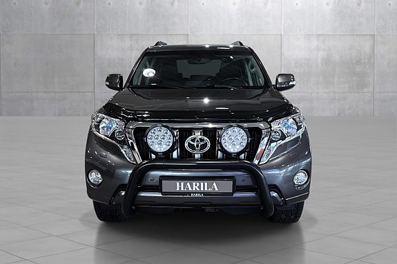 Toyota Land Cruiser 8 of 20