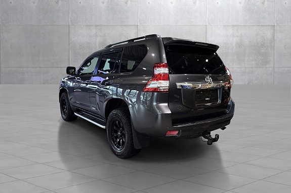 Toyota Land Cruiser 3 of 20