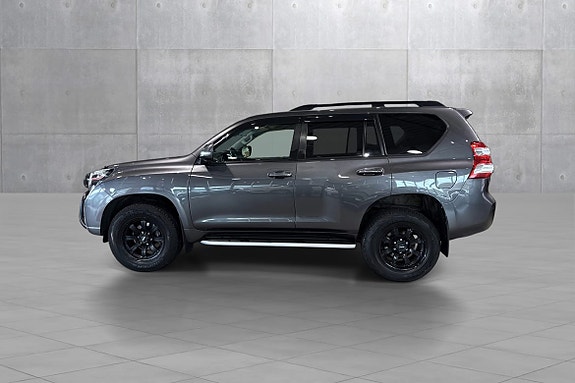 Toyota Land Cruiser 2 of 20