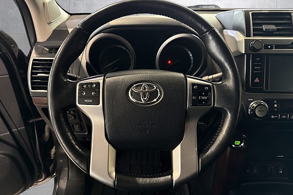 Toyota Land Cruiser 12 of 20