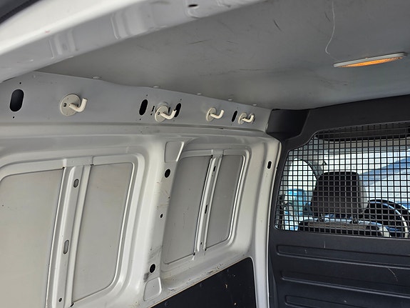 Volkswagen Caddy 13 of 21