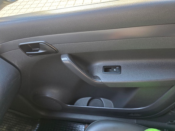 Volkswagen Caddy 21 of 21