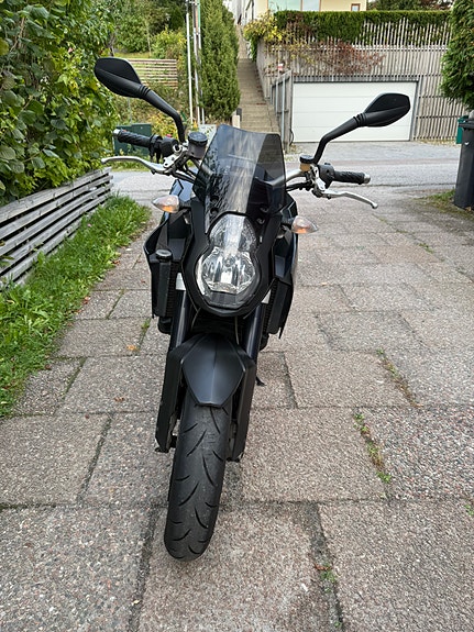KTM 990 Super Duke 3 of 9