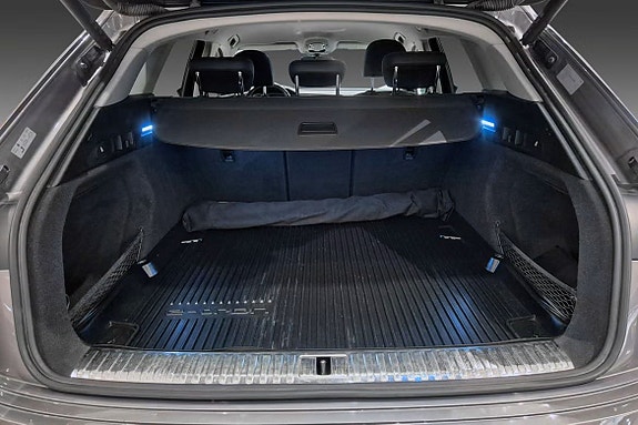 Audi e-tron 15 of 15