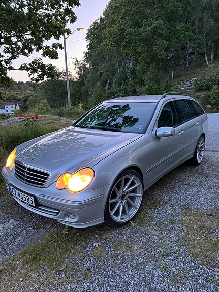 Mercedes-Benz C200 d 27 of 29