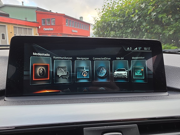 BMW 330i 18 of 22